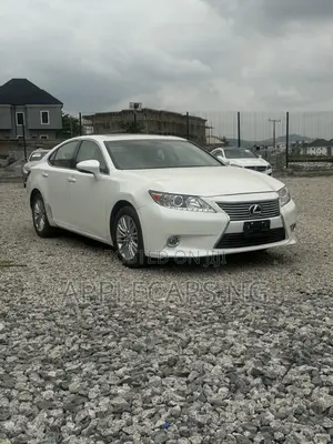 Lexus ES 350 FWD 2013 White