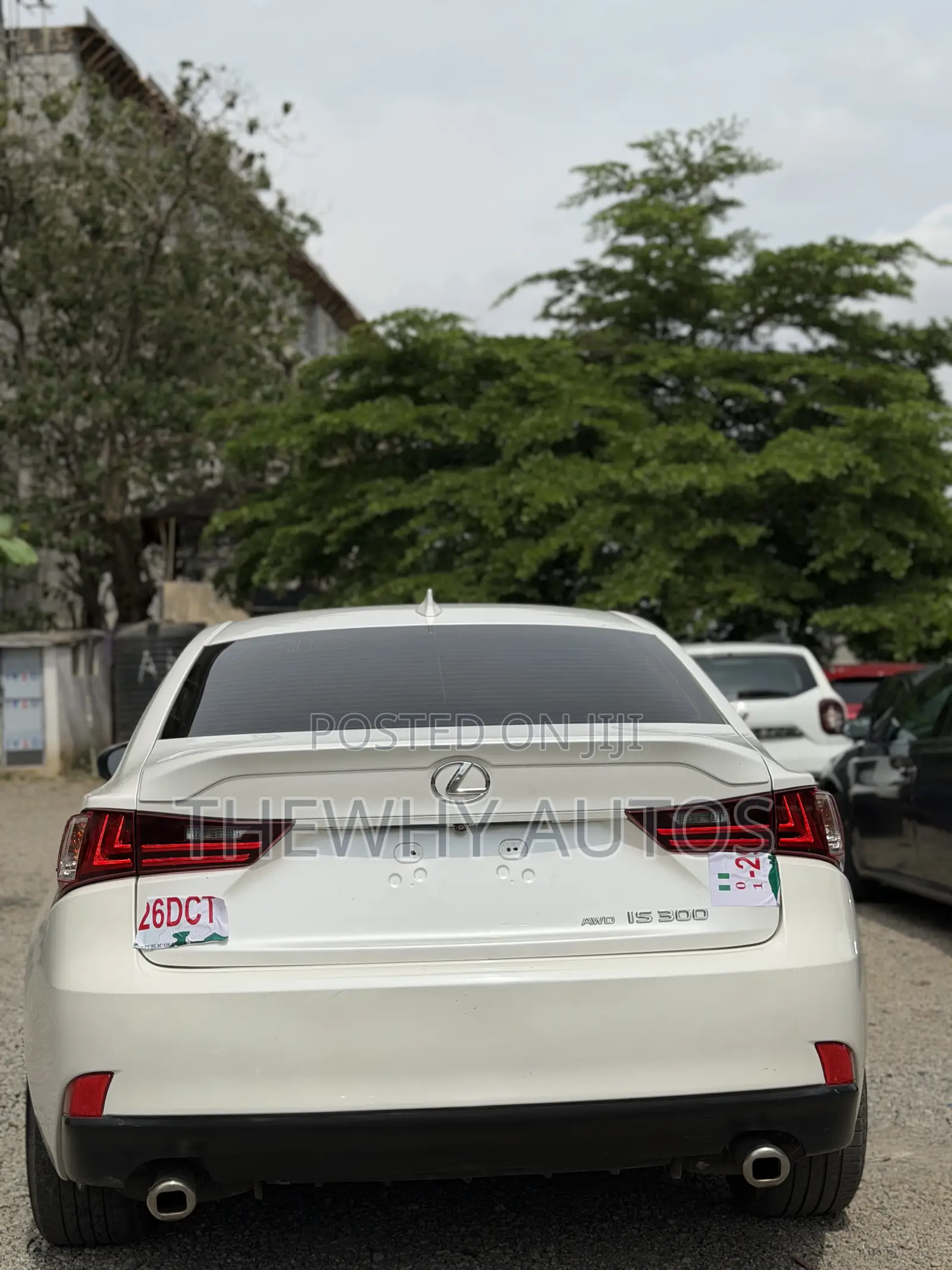 Lexus IS 300 AWD 2017 White