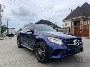 Mercedes-Benz GLC-Class 2019 Blue