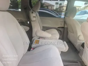 Toyota Sienna L FWD 7 Passenger 2013 Red
