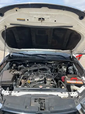 Toyota Hilux 2021 White
