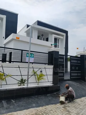 Furnished 5bdrm Duplex in Prayer Estate Amuwo, Apple Junction for sale