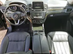 Mercedes-Benz GLE-Class 2016 Brown