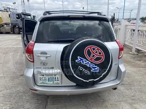 Toyota RAV4 2008 Silver