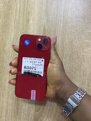 Apple iPhone 13 256 GB Red