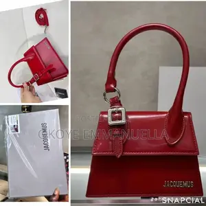 Chic Red Handbag – Perfect for Every Occasion