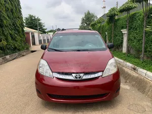 Toyota Corolla LE 2006 Maroon