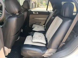Ford Explorer 2011 Silver