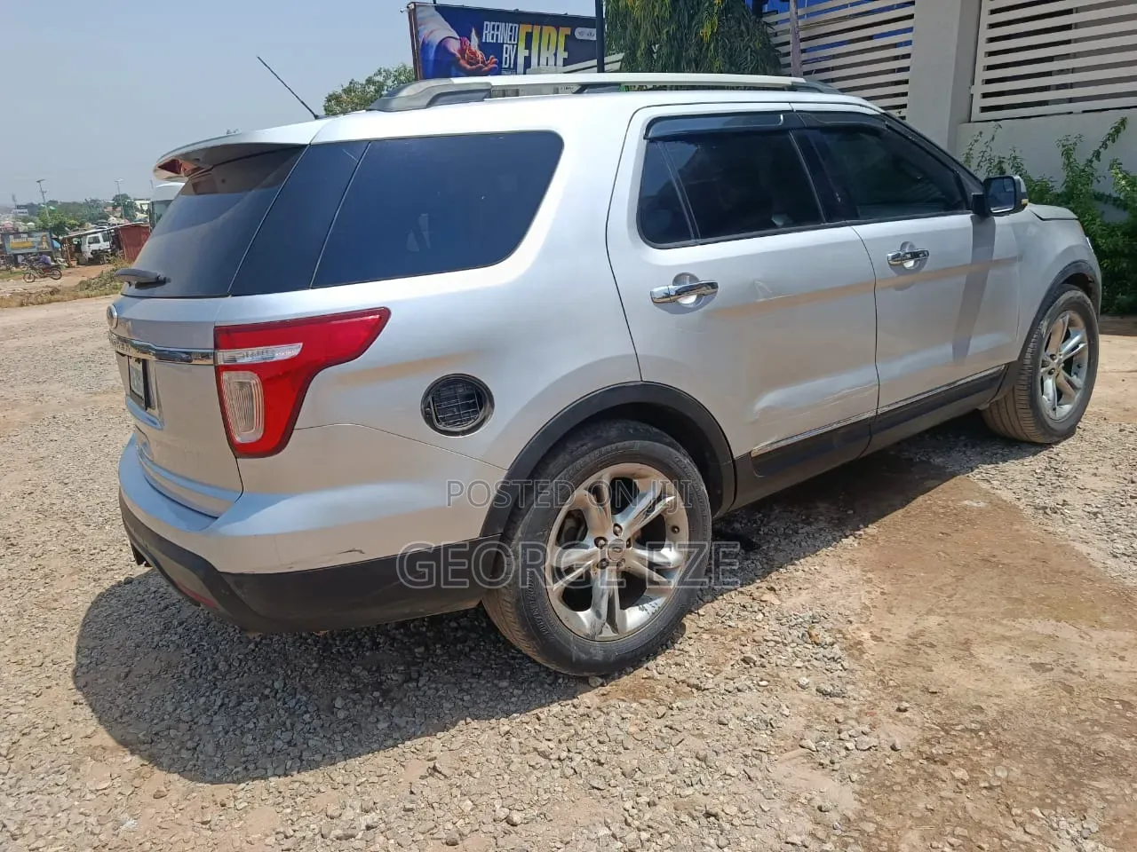 Ford Explorer 2011 Silver