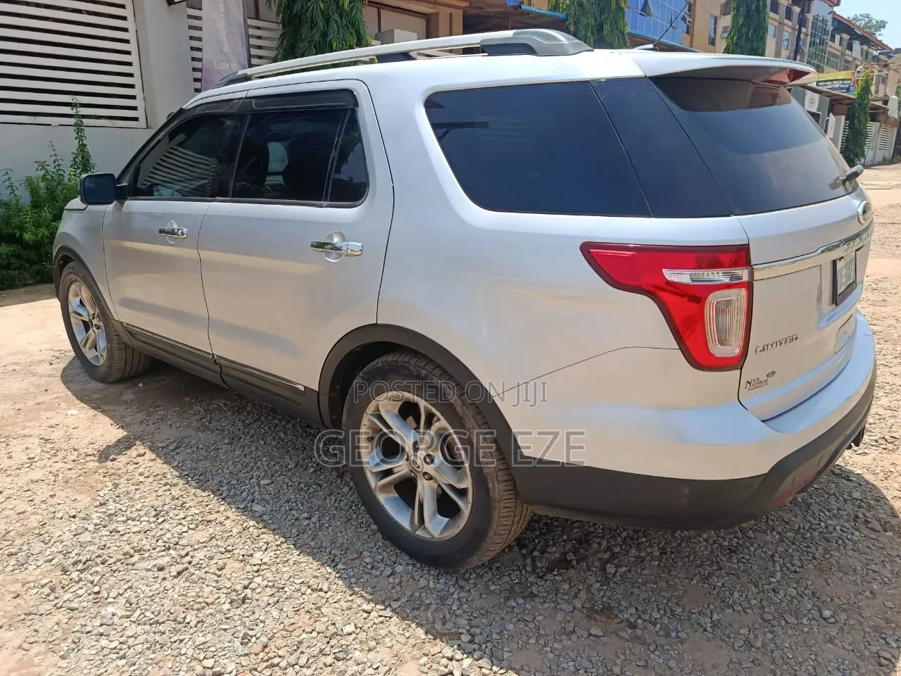 Ford Explorer 2011 Silver