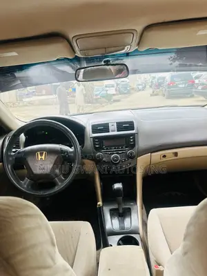 Honda Accord 2007 Gold
