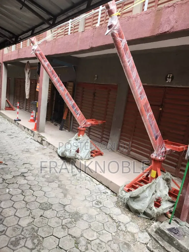 Lifting Crane