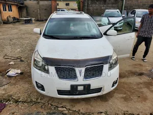 Pontiac Vibe 2009 White