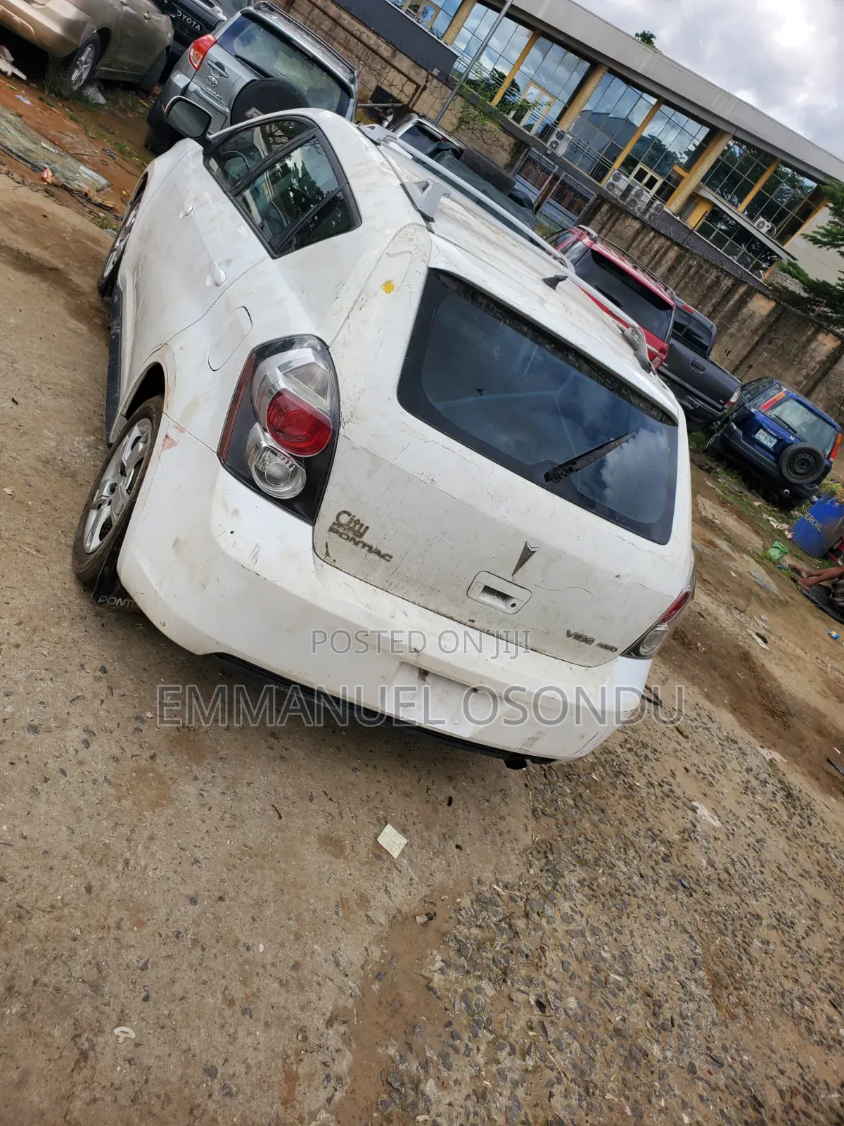 Pontiac Vibe 2009 White