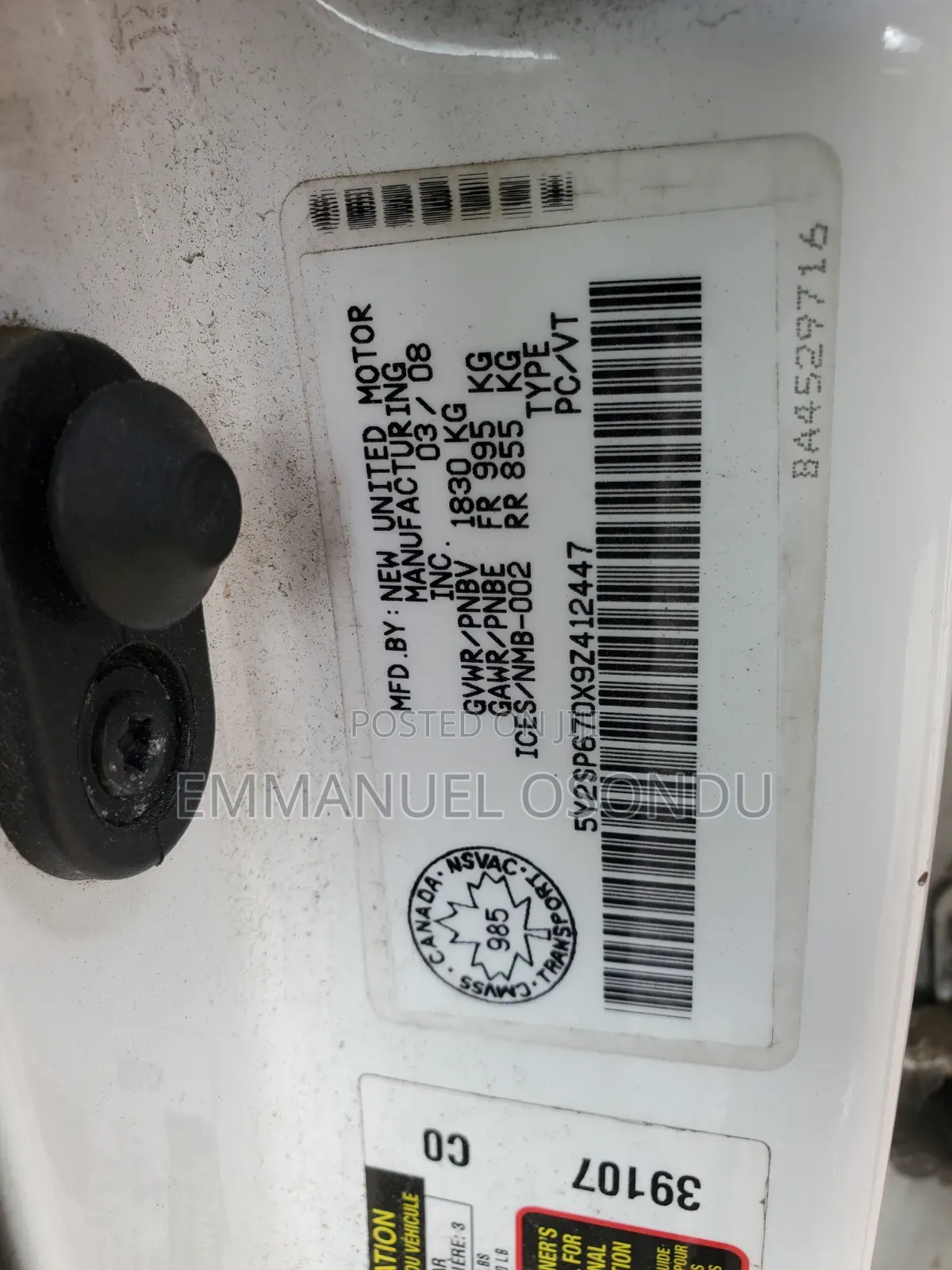 Pontiac Vibe 2009 White