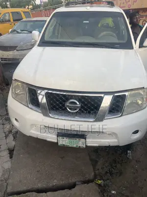 Nissan Pathfinder SE 4x4 2010 White