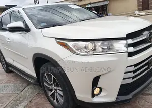 Toyota Highlander XLE 2019 White