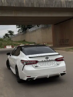 Toyota Camry XSE V6 (3.5L V6 8A) 2019 White