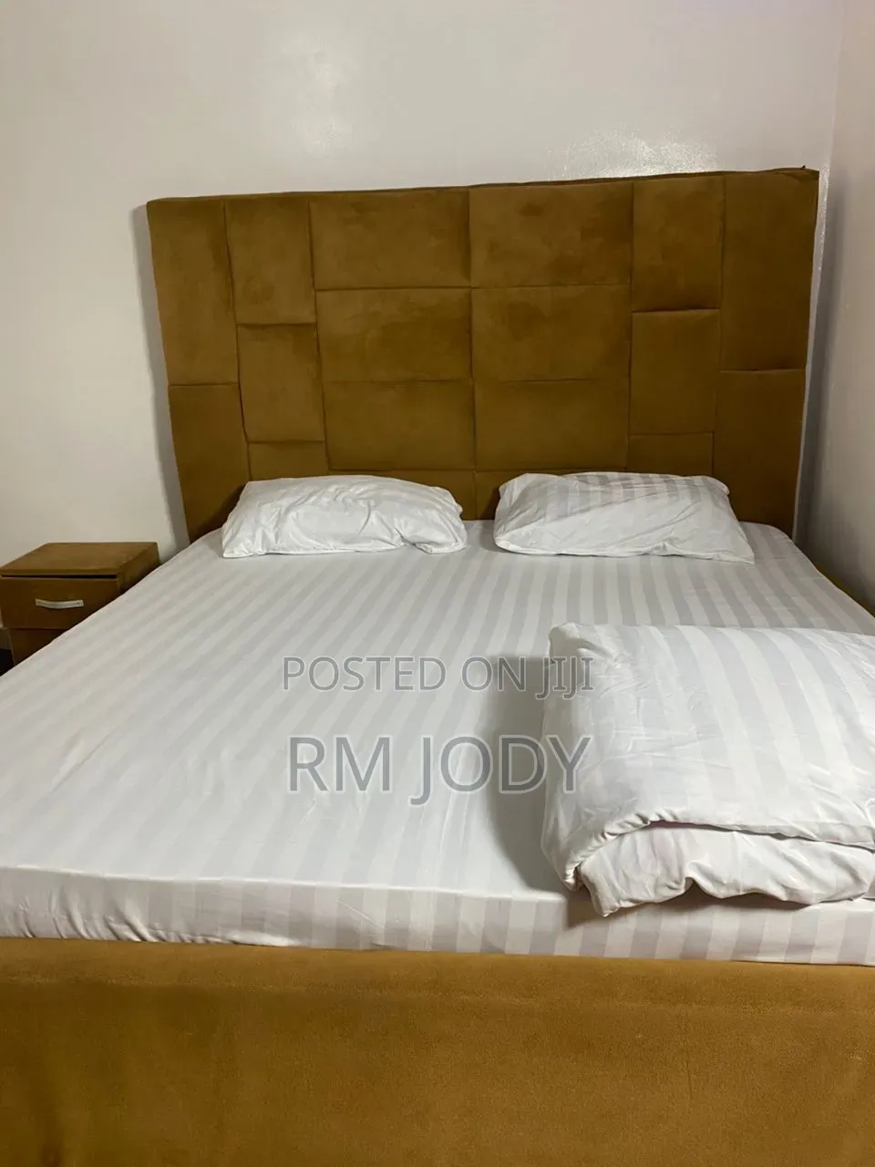 Single Room in a Duplex
