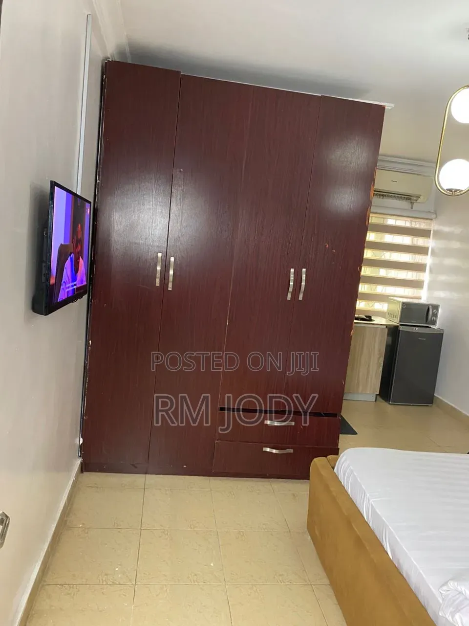 Single Room in a Duplex