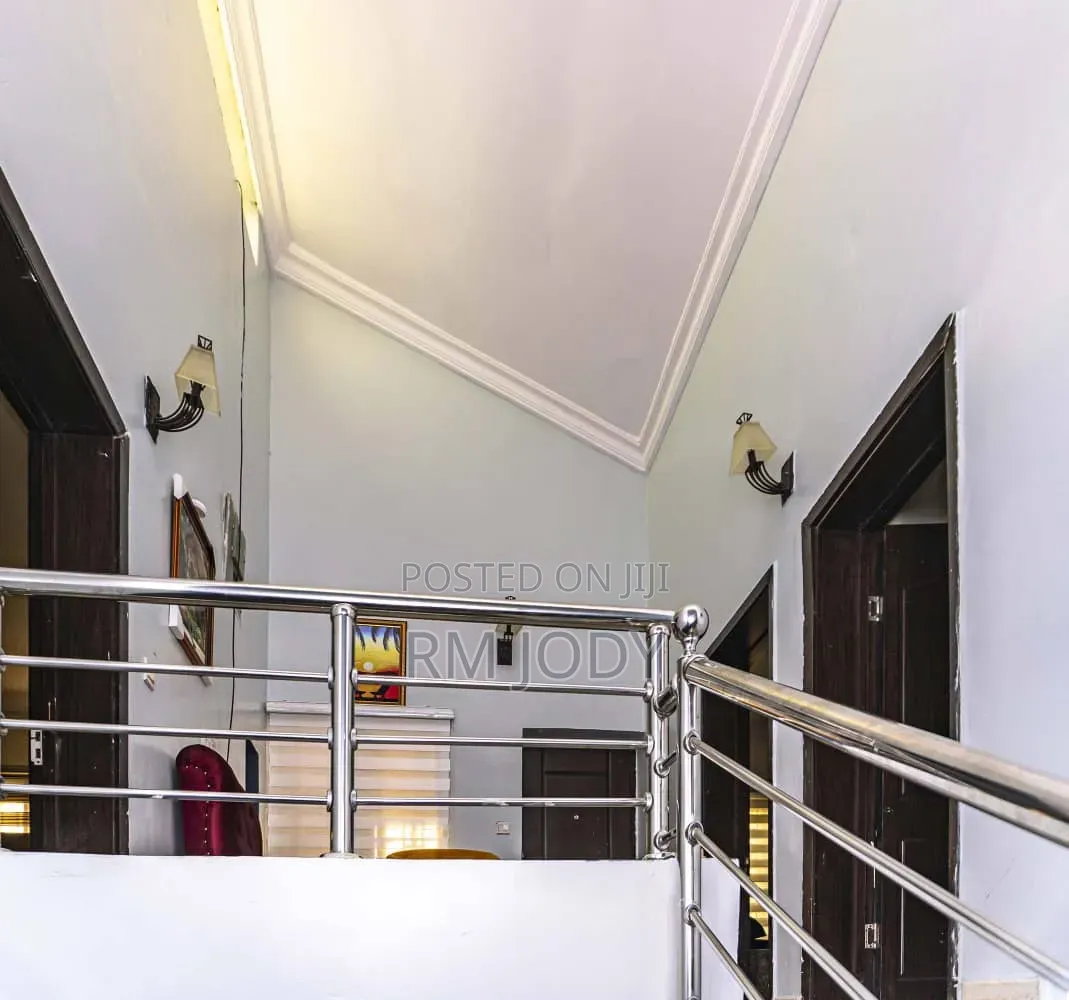 Single Room in a Duplex