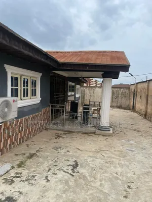 4bdrm Bungalow in Oke'Bukun Elebu, Akala Express for rent