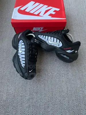 Original Supreme X Nike Air Max Tailwind Sneakers