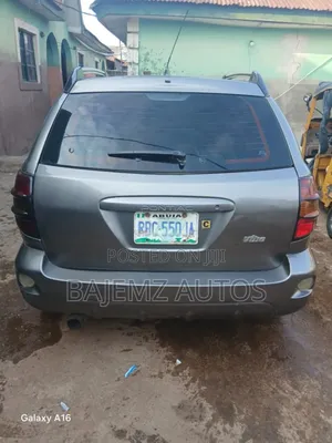Pontiac Vibe 2006 Gray