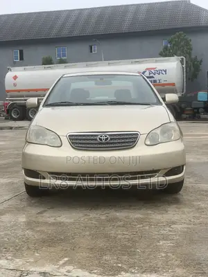 Toyota Corolla LE 2004 Gold