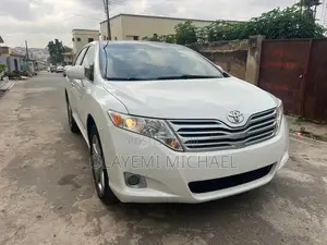 Toyota Venza V6 AWD 2010 White