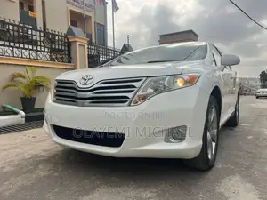 Toyota Venza V6 AWD 2010 White