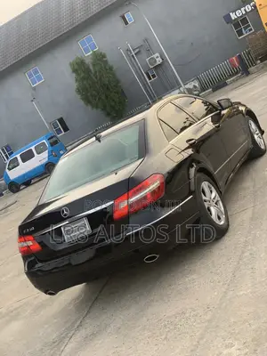 Mercedes-Benz E350 Base 4dr 4Matic Sedan AWD (3.5L 6cyl 7A) 2012 Black
