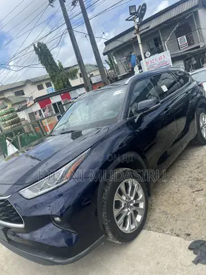 Toyota Highlander Limited 2022 Blue