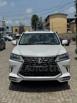 Lexus LX 570 (5 seats) AWD 2018 White