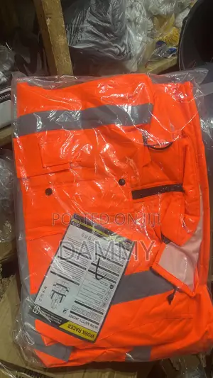 High-visibility Reflective Safety Jacket