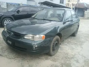 Toyota Corolla Sedan 1999 Green