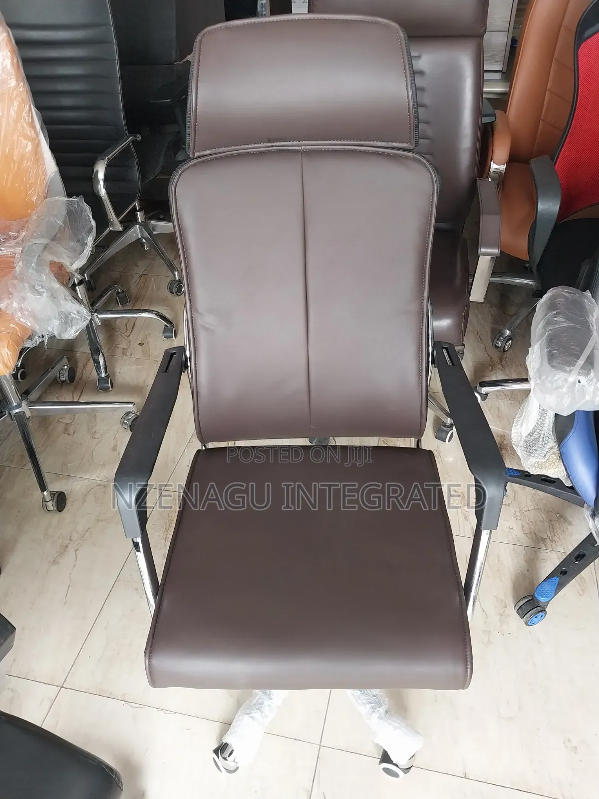 High Quality Swivel Chair