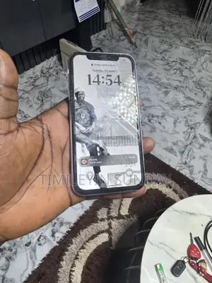 Apple iPhone XR 64 GB White