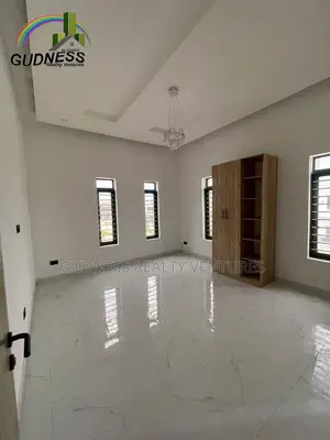 2bdrm Apartment in Lekki for sale