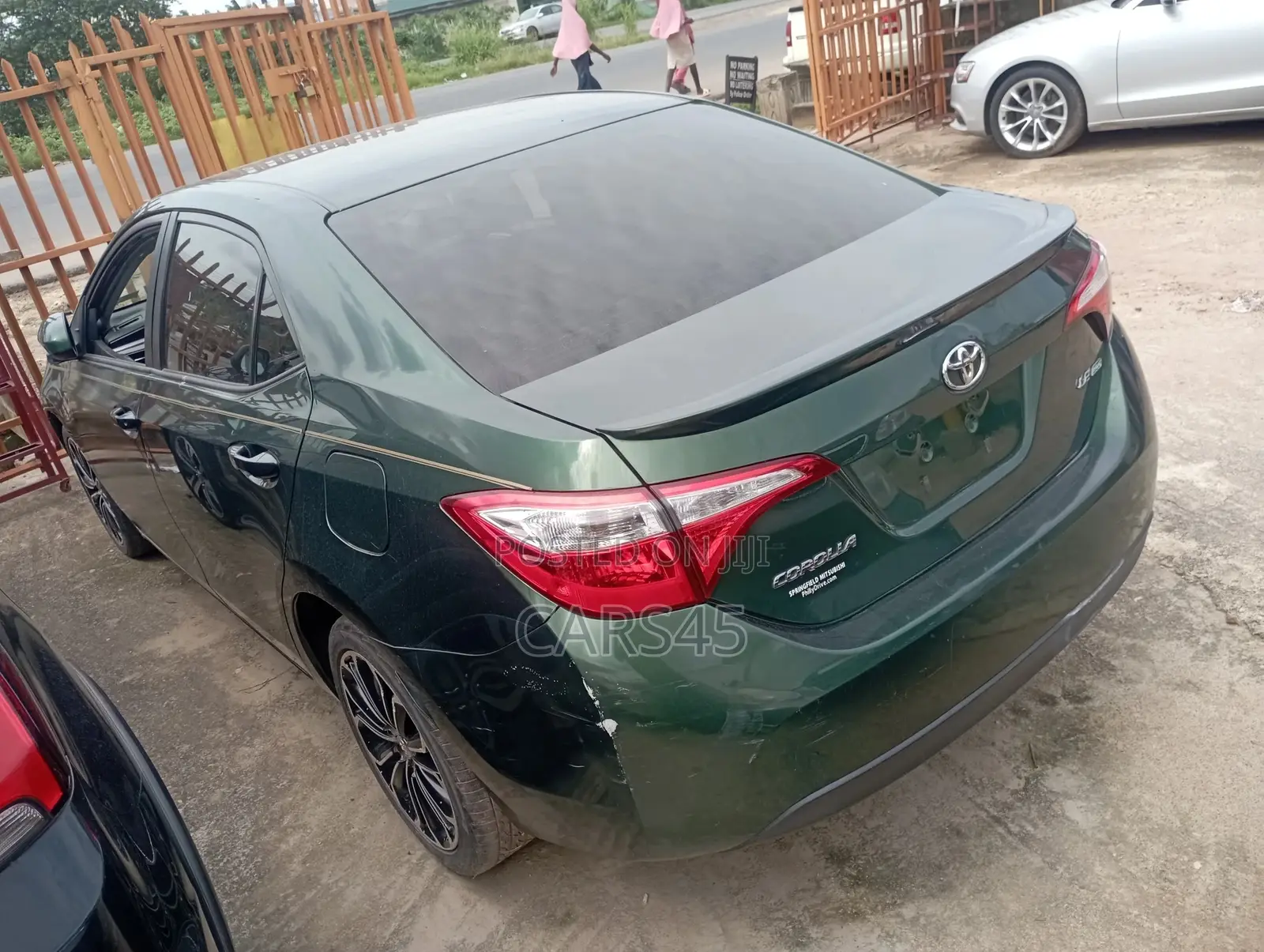 Toyota Corolla 2016 Green