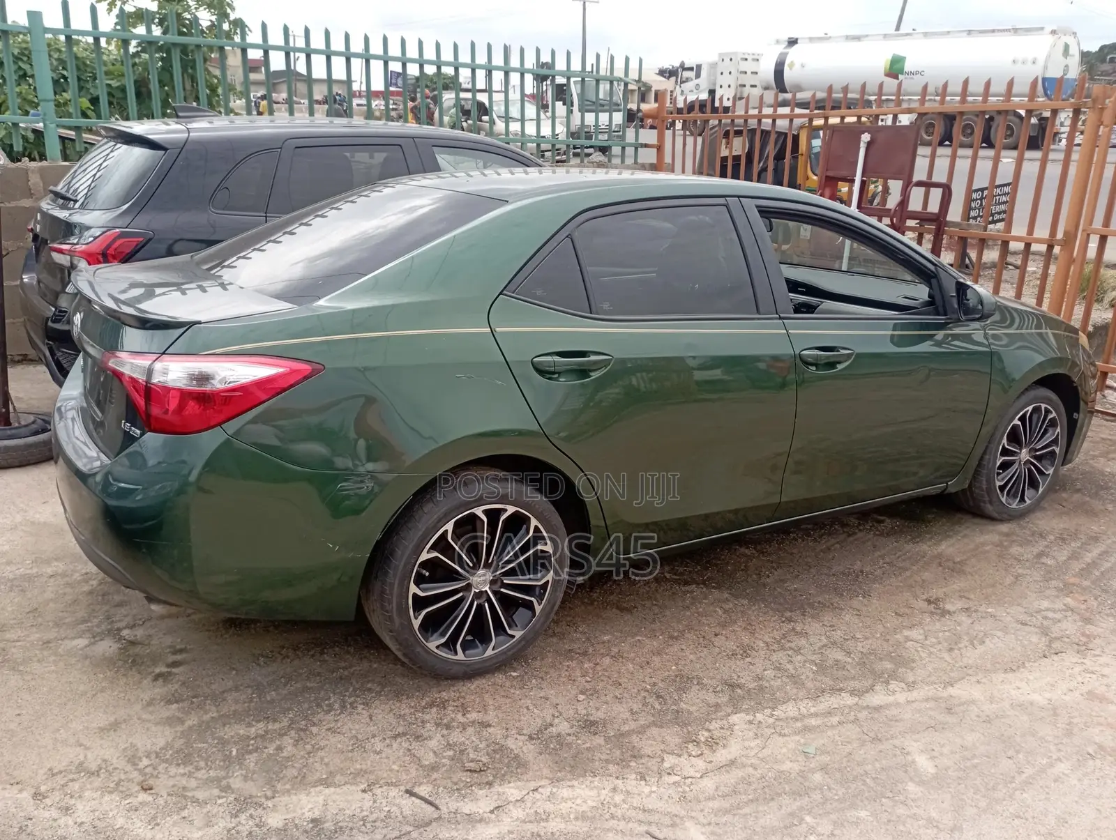 Toyota Corolla 2016 Green
