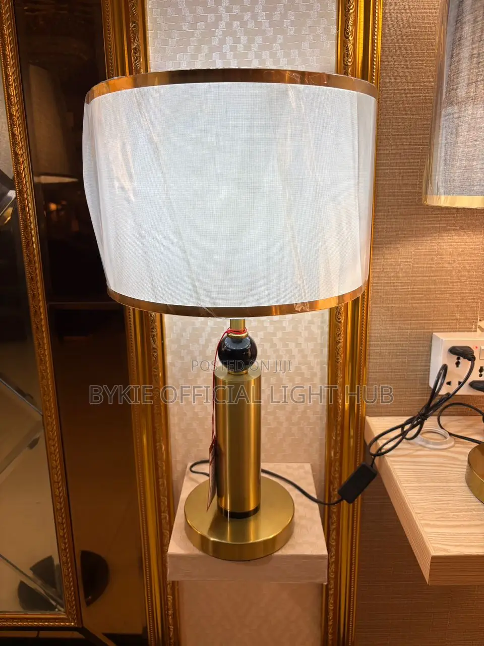 Portable Bedside/Desk Lamp