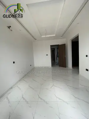 4bdrm Apartment in Lekki for rent