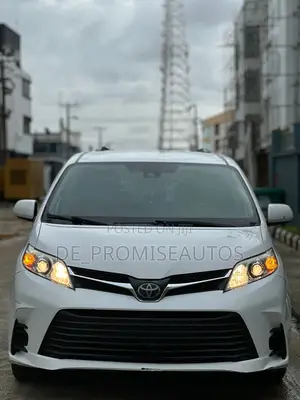 Toyota Sienna 2020 White