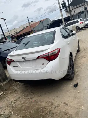 Toyota Corolla 2015 White