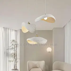 Triple Dropping Pendant Light