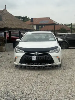 Toyota Camry XSE 4dr Sedan (2.5L 4cyl 6A) 2015 White
