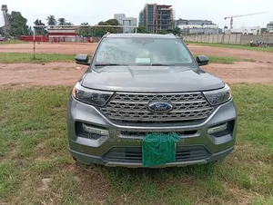 Ford Explorer 2022 Gray