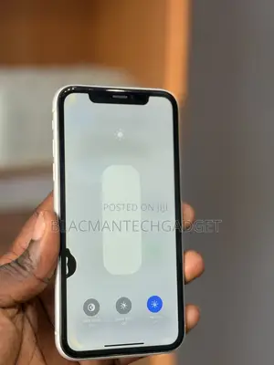 Apple iPhone XR 128 GB White