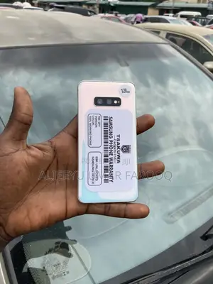 Samsung Galaxy S10e 128 GB White